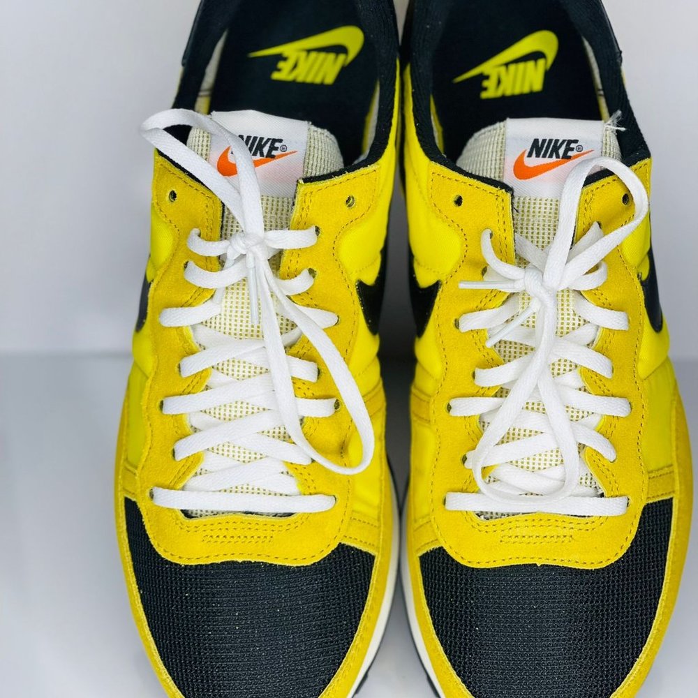 Nike Challenger OG Men Yellow